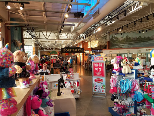 Sporting Goods Store «Bass Pro Shops», reviews and photos, 10040 Gulf Center Dr, Fort Myers, FL 33913, USA