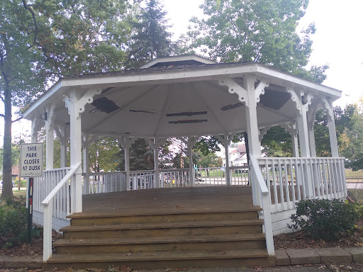 Park «Shadyside Park», reviews and photos, Kenmore Blvd, Akron, OH 44314, USA