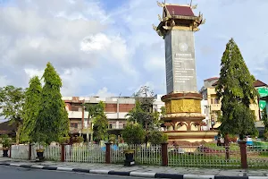 PKK Monument Banjarmasin image