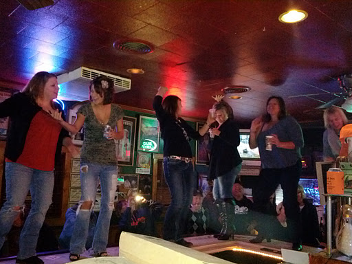 Bar «Orchard Inn Tavern», reviews and photos, 800 N 3rd St, Effingham, IL 62401, USA