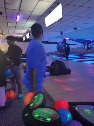 Bowling Alley «Amity Bowl», reviews and photos, 30 Selden St, Woodbridge, CT 06525, USA