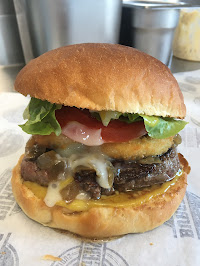 Cheeseburger du Restaurant L’imprévu foodtruck à Porto-Vecchio - n°1