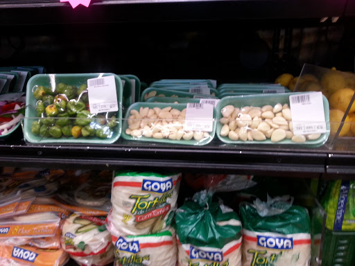 Grocery Store «Diaz Supermarket», reviews and photos, 590 Main St, Springfield, MA 01105, USA