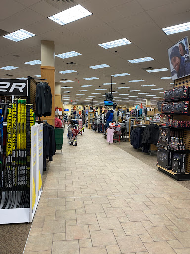 Sporting Goods Store «SCHEELS», reviews and photos, 2800 S Columbia Rd, Grand Forks, ND 58201, USA