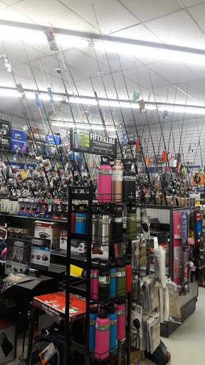 Sporting Goods Store «Big 5 Sporting Goods - Fresno», reviews and photos, 5488 N Blackstone Ave, Fresno, CA 93710, USA