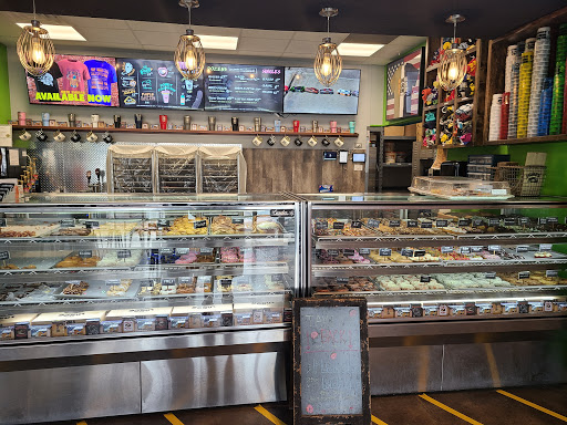 Donut Shop «Hurts Donut», reviews and photos, 5513 Mills Civic Pkwy #105, West Des Moines, IA 50266, USA