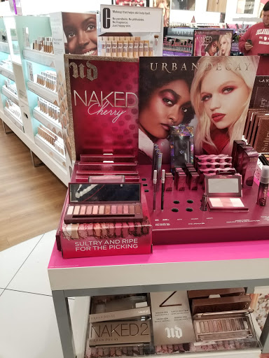 Hair Salon «Ulta Beauty», reviews and photos, 700 N Milwaukee Ave #117, Vernon Hills, IL 60061, USA