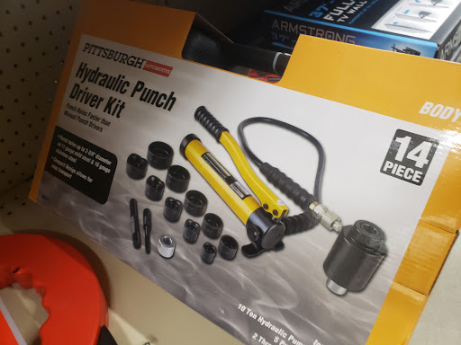 Hardware Store «Harbor Freight Tools», reviews and photos, 10765 Magnolia Ave #100, Riverside, CA 92505, USA