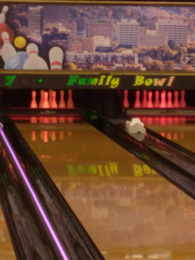 Bowling Alley «Strike And Spare Family Bowl», reviews and photos, 213 Hayfield Rd, Knoxville, TN 37922, USA