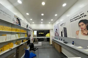 REALME STORE-MAU image