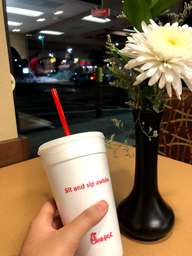 Fast Food Restaurant «Chick-fil-A», reviews and photos, 3590 River Rapids Dr, Coon Rapids, MN 55448, USA