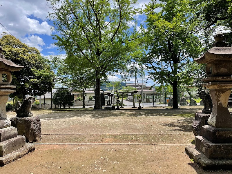 村社 高尾神社