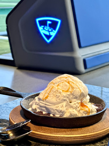 Topgolf image