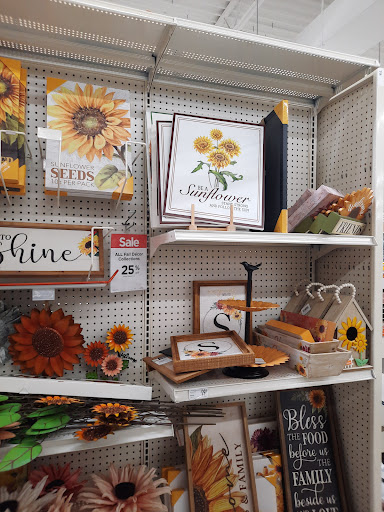 Craft Store «Michaels», reviews and photos, 851 S White Station Rd, Memphis, TN 38117, USA