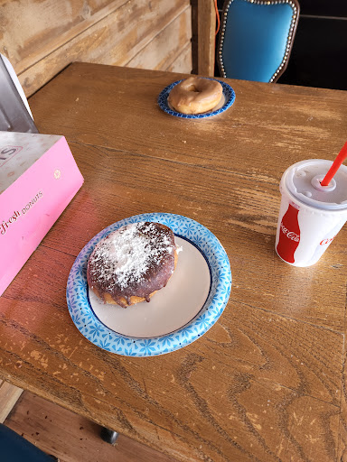 Donut Shop «Donut Mill», reviews and photos, 310 E Midland Ave, Woodland Park, CO 80863, USA