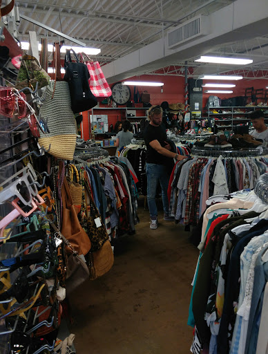Used Clothing Store «Buffalo Exchange Houston», reviews and photos, 2901 S Shepherd Dr, Houston, TX 77098, USA