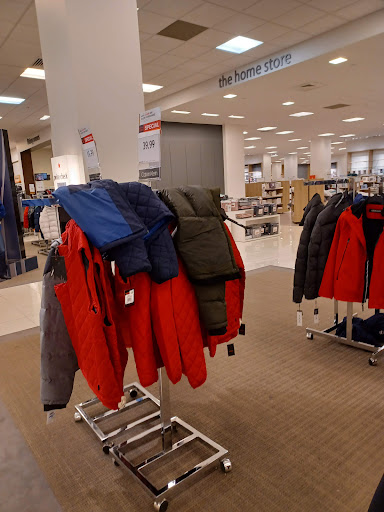 Shopping Mall «Southridge Mall», reviews and photos, 5300 S 76th St, Greendale, WI 53129, USA