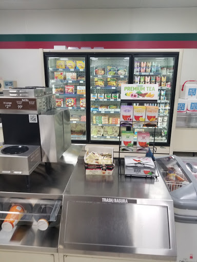 Convenience Store «7-Eleven», reviews and photos, 900 S Arlington Heights Rd, Elk Grove Village, IL 60007, USA