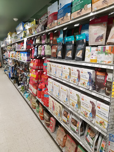 Tropical Fish Store «Pet Friendly Inc», reviews and photos, 845 Manitou Rd, Hilton, NY 14468, USA