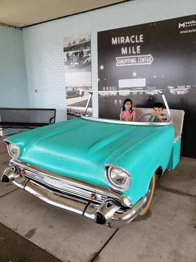 Shopping Mall «Miracle Mile Shopping Center», reviews and photos, 4100 William Penn Hwy, Monroeville, PA 15146, USA