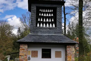 Meißner Porzellan-Glockenspiel Kur Park image