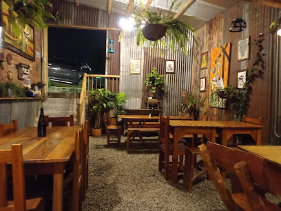 Restaurante Hostal La Gata Carola - Cl. 4 #5-25, Salento, Quindío, Colombia