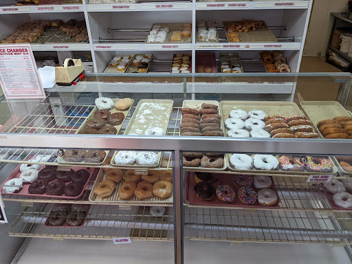 Donut Shop «Suzy-Jo Donuts», reviews and photos, 49 E 4th St, Bridgeport, PA 19405, USA