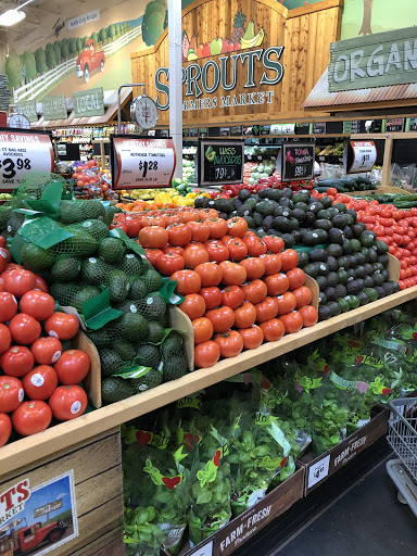 Health Food Store «Sprouts Farmers Market», reviews and photos, 5130 Peachtree Pkwy #100, Peachtree Corners, GA 30092, USA