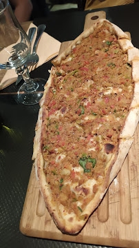 Pizza du Restaurant turc Restaurant Ella à Paris - n°7