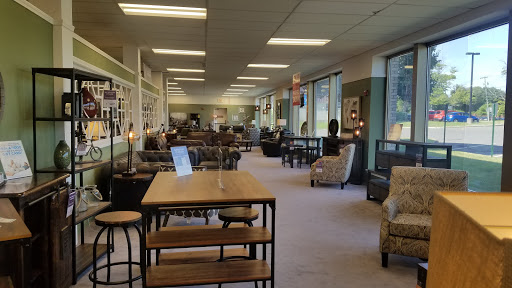 Furniture Store «Raymour & Flanigan Furniture and Mattress Store», reviews and photos, 490 New Park Ave, West Hartford, CT 06110, USA