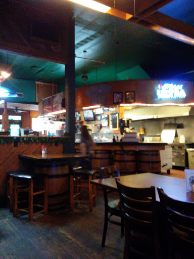 Bar & Grill «Richards Restaurant & Lounge», reviews and photos, 19 N McIntosh St, Elberton, GA 30635, USA