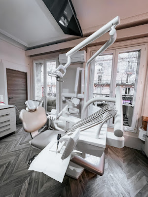 Dr Phœbé Kamioner, Chirurgien Dentiste à Paris 12 à Paris