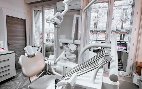 Dr Phœbé Kamioner, Chirurgien Dentiste à Paris 12 image