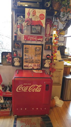 Seed Supplier «Wild Birds Unlimited», reviews and photos, 1192A W Kemper Rd, Cincinnati, OH 45240, USA