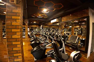 FIGHT 2 FIT FITNESS CENTRE - CHROMEPET image