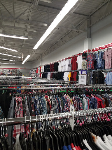 Clothing Store «Forman Mills», reviews and photos, 16855 Torrence Ave, Lansing, IL 60438, USA