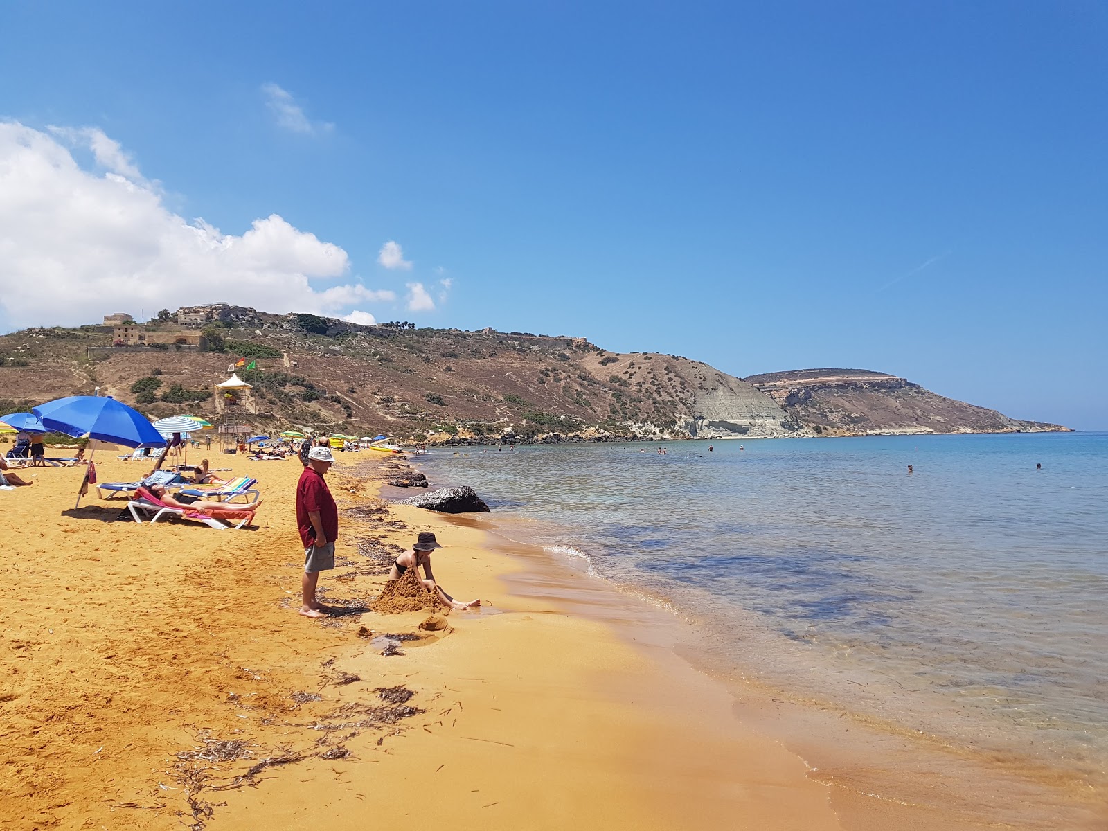 Zdjęcie Plaża Ramla z powierzchnią beżowy piasek