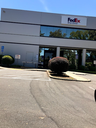 Shipping and Mailing Service «FedEx Ship Center», reviews and photos, 11140 Sun Center Dr, Rancho Cordova, CA 95670, USA