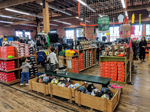 Sporting Goods Store «Sports Basement Bryant St.», reviews and photos, 1590 Bryant St, San Francisco, CA 94103, USA