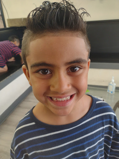 Barber Shop «Fade City Barber Shop», reviews and photos, 8208 W Waters Ave, Tampa, FL 33615, USA