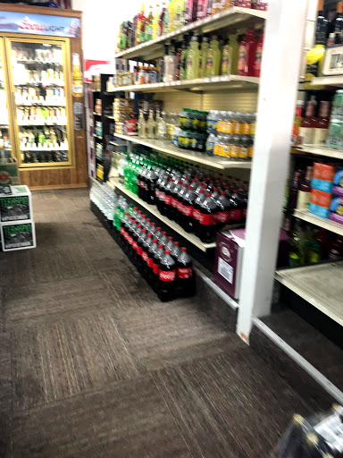 Liquor Store «Wade Green Bottle Shop», reviews and photos, 4430 Wade Green Rd # 20, Kennesaw, GA 30144, USA