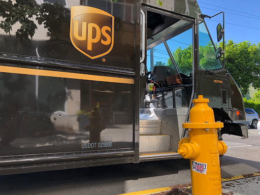 Shipping and Mailing Service «UPS Customer Center», reviews and photos, 4455 7th Ave S, Seattle, WA 98108, USA