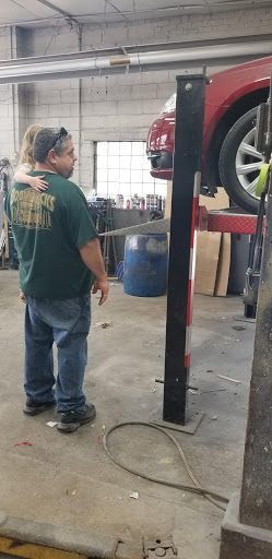 Auto Body Shop «Midwest Auto Body», reviews and photos, 534 Ogden Ave # C, Downers Grove, IL 60515, USA