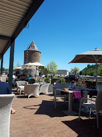 Atmosphère du Restaurant L'Auberge de la Tour à Givet - n°1