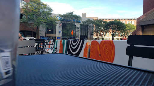 Irish Pub «The Old Court Irish Pub And Restaurant», reviews and photos, 29-31 Central St, Lowell, MA 01852, USA