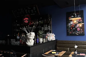 Eazy's Restaurant image