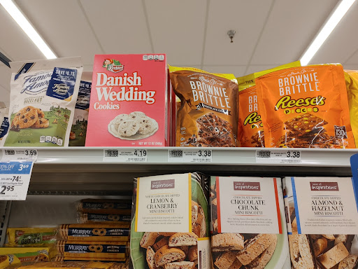 Grocery Store «Food Lion», reviews and photos, 2292 York Crossing Dr, Hayes, VA 23072, USA