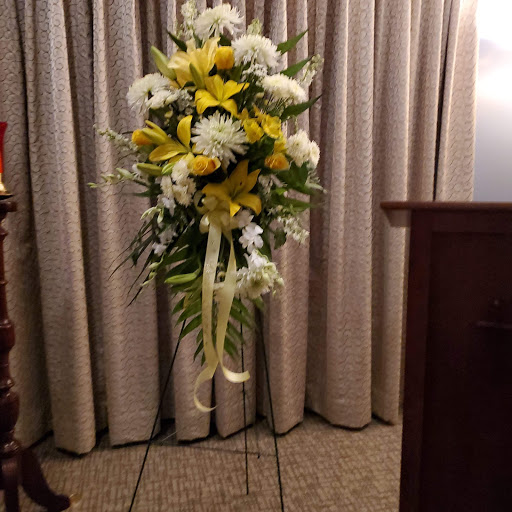 Florist «Chapel Hill Florist», reviews and photos, 2913 IL-120, McHenry, IL 60051, USA