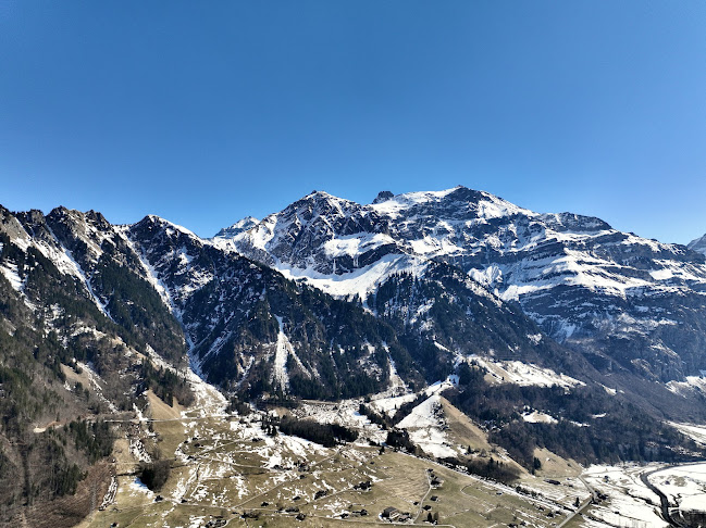 Parkplatz Wasserfall Berglistüber - Glarus