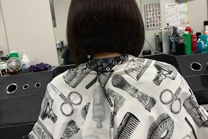 Rose’s Hair Salon image